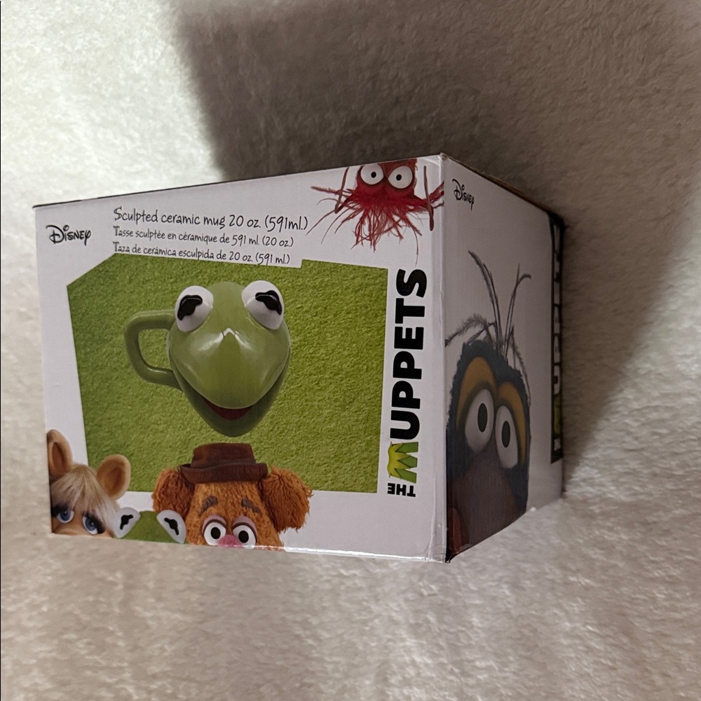 Muppets Kermit Sculpted Disney Ceramic Mug - Green. NEW